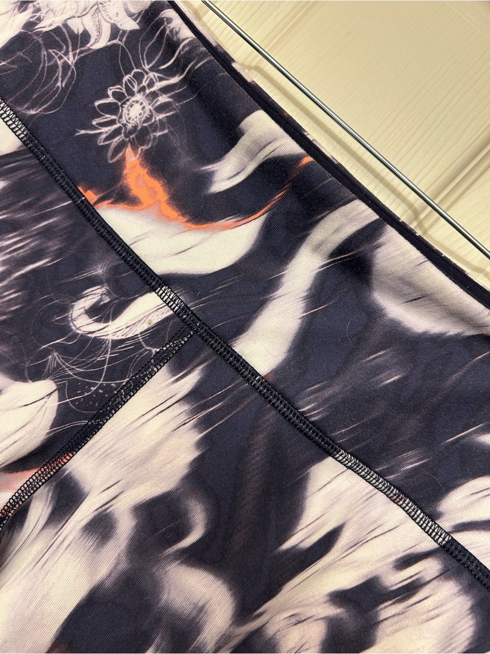 Lululemon Wunder Under Pant Leggings in indigo size 10 in great condition - Picture 10 of 13